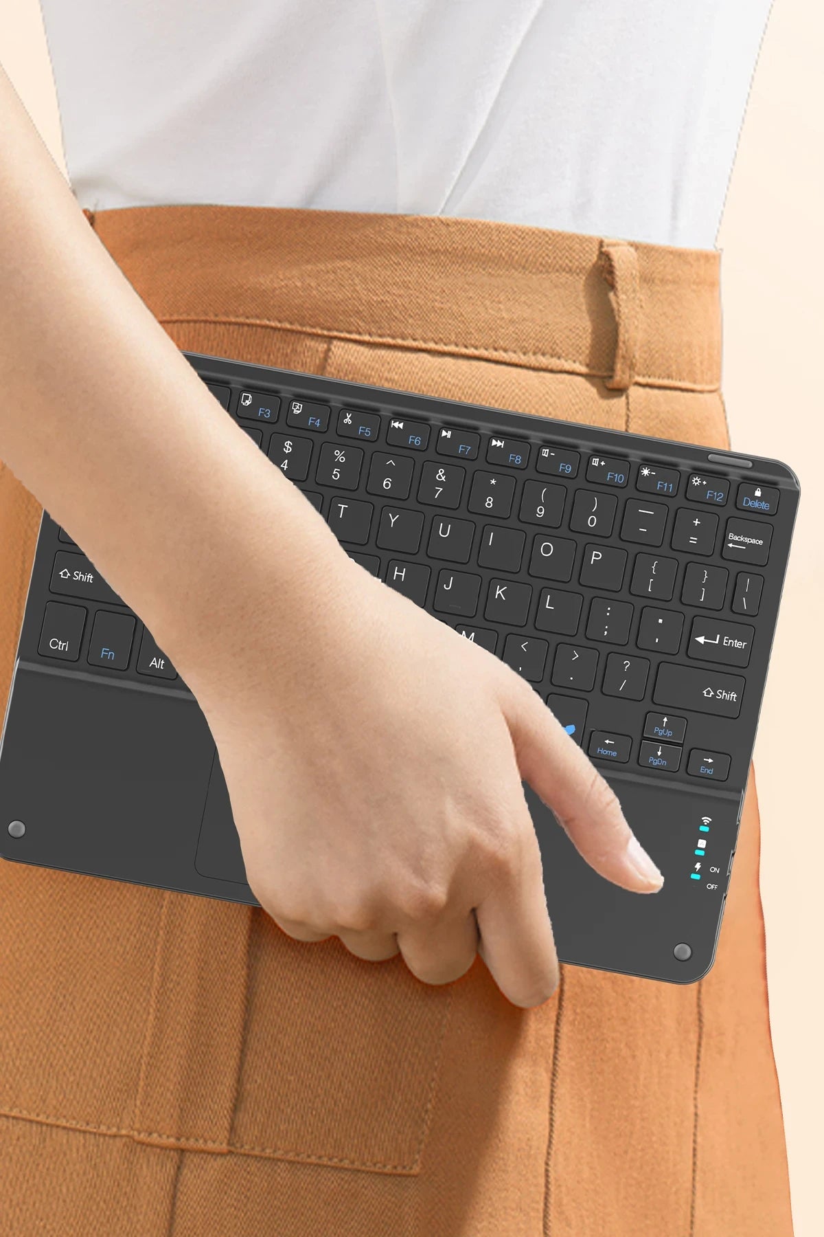 KB7 Universal Kablosuz Klavye – 78 Tuş, Ultra İnce & USB-C Şarjlı