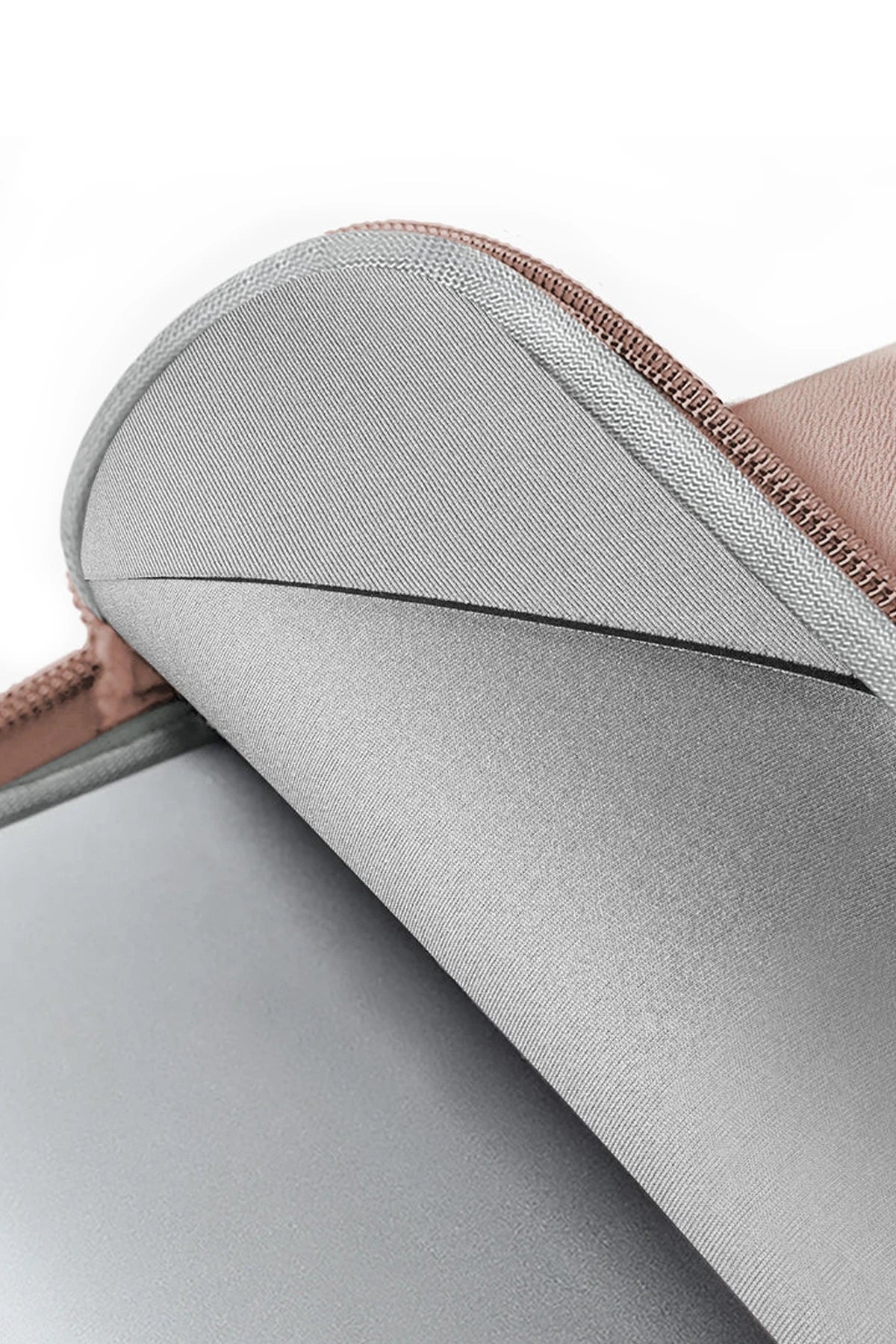 Cyprus 14″ Su Geçirmez Neopren Laptop Kılıf – 3 Katmanlı Koruma & Fold-and-Lock Fermuar