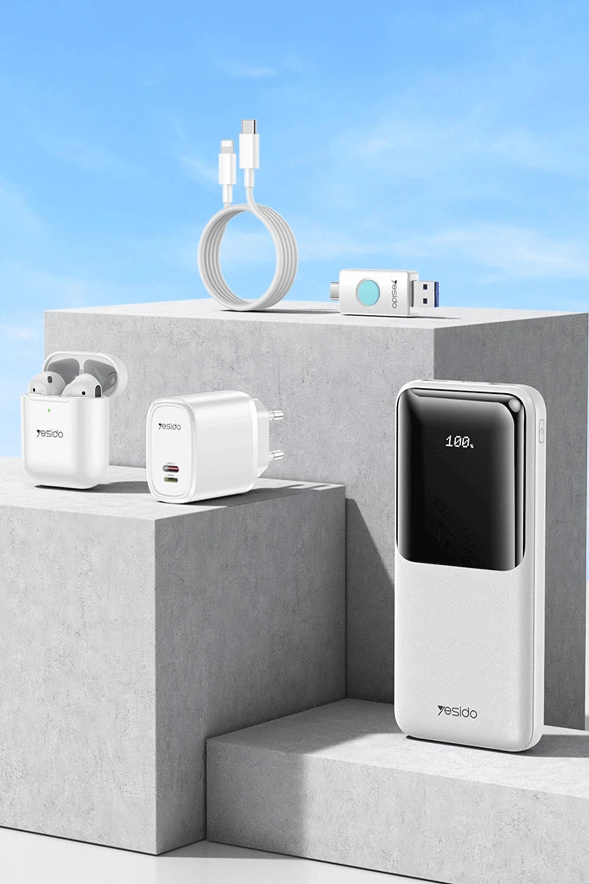 CG10 – 5-in-1 Seyahat Seti | 10 000 mAh Powerbank, Earbuds & 16 GB Flash