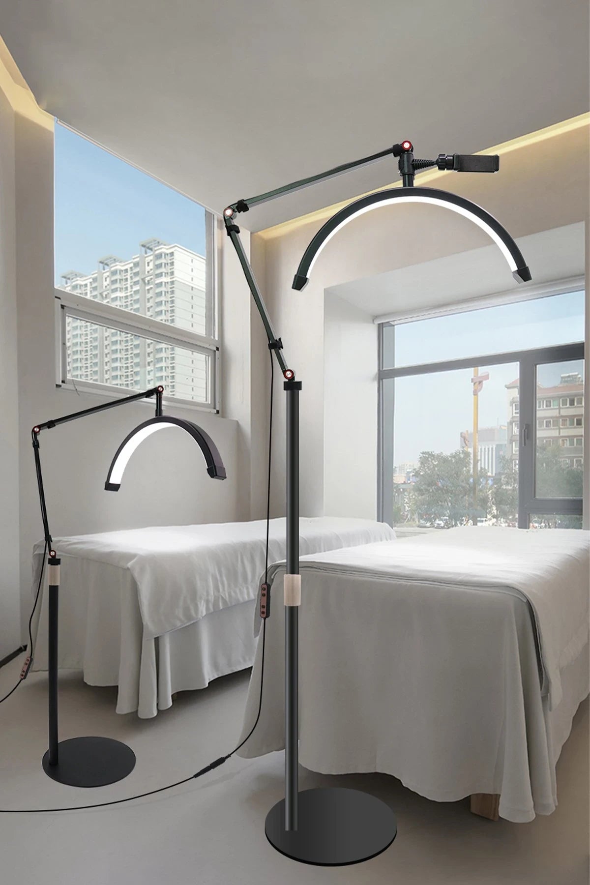HD-M2X – Yarım Ay 50 cm LED Güzellik Işığı (180 LED, 3200–5500 K, 2200 LUX, Masa Kelepçeli)