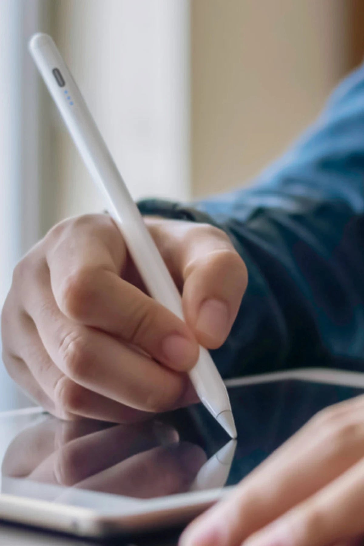 Pixo Lite 2.0 iPad Kalemi – 1,5 mm Ultra Uç, Tilt Hassasiyeti, Manyetik & Type-C Şarj