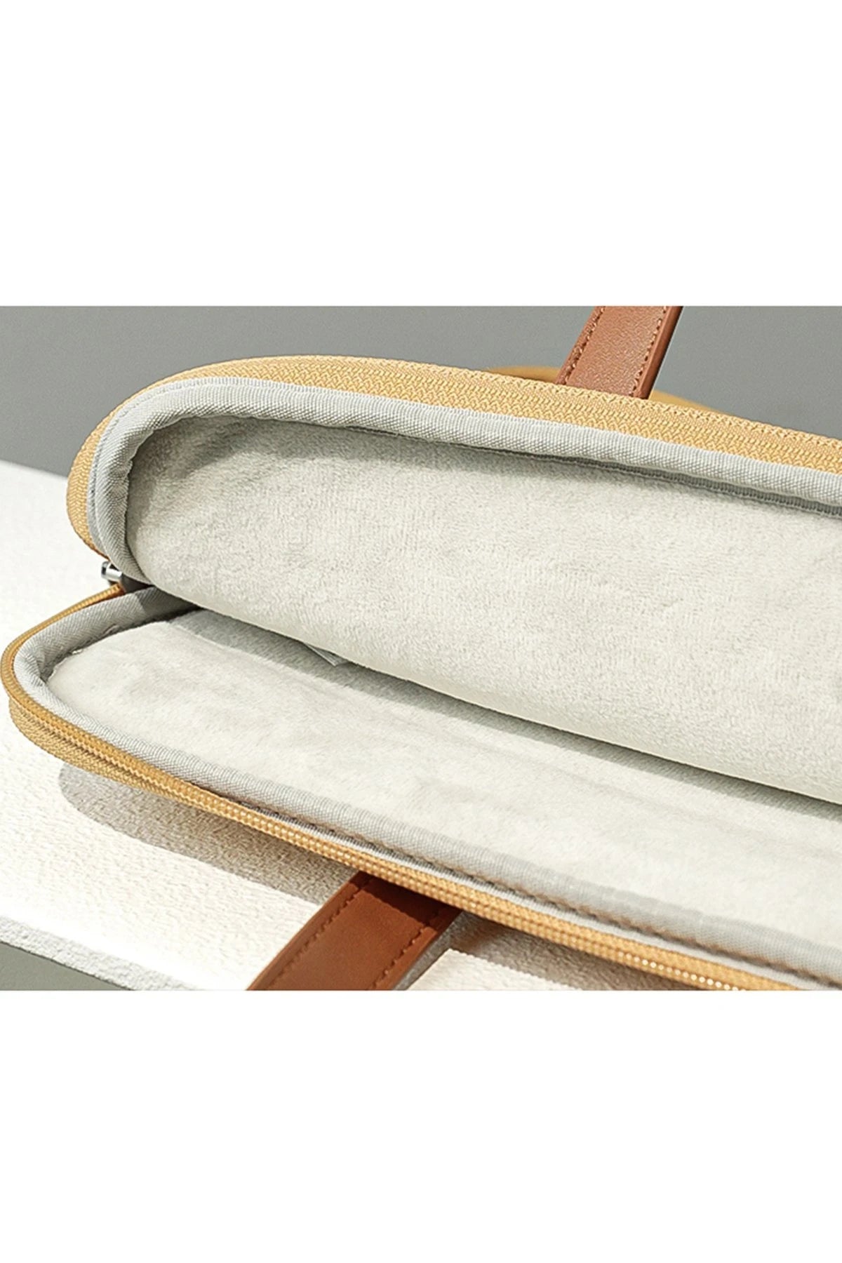 Fjallraven 600D Kumaşlı 14 inç Laptop Çantası